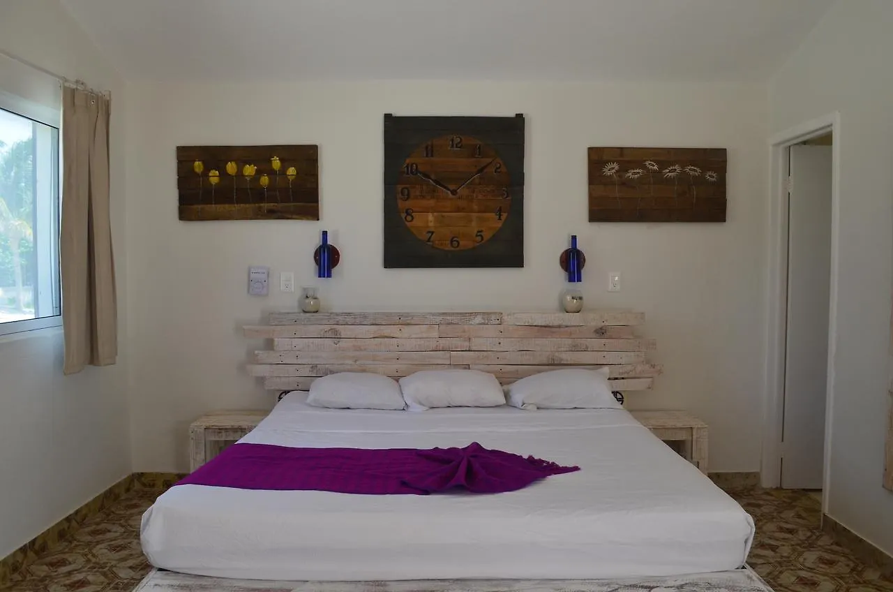 פוארטו מורלוס Hotel Gota De Sal 2*, פוארטו מורלוס